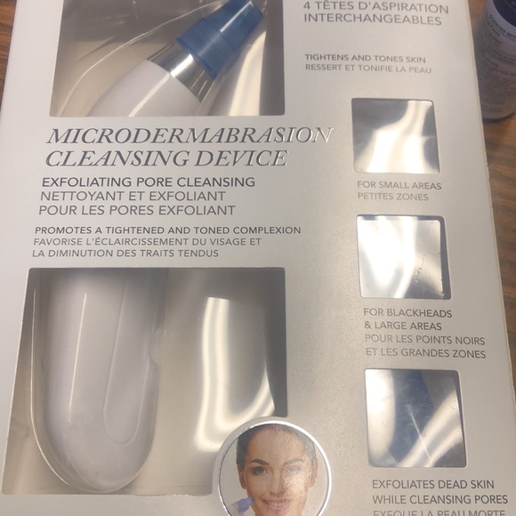 NWT microdermabrasion cleansing Device 2 speed 4 interchangeable heads - Picture 2 of 3